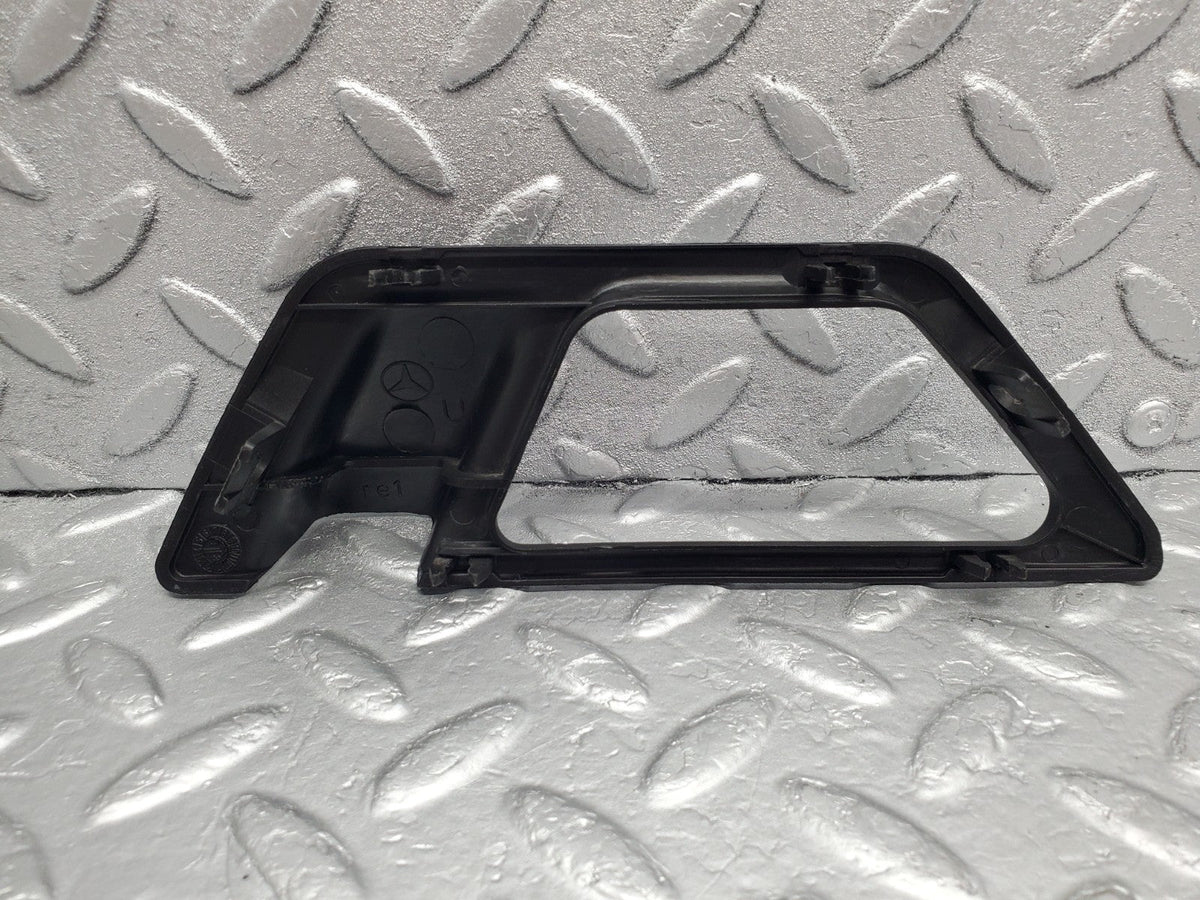 49188 Mercedes-Benz A124 320E Cabriolet Door Opener Frame Right