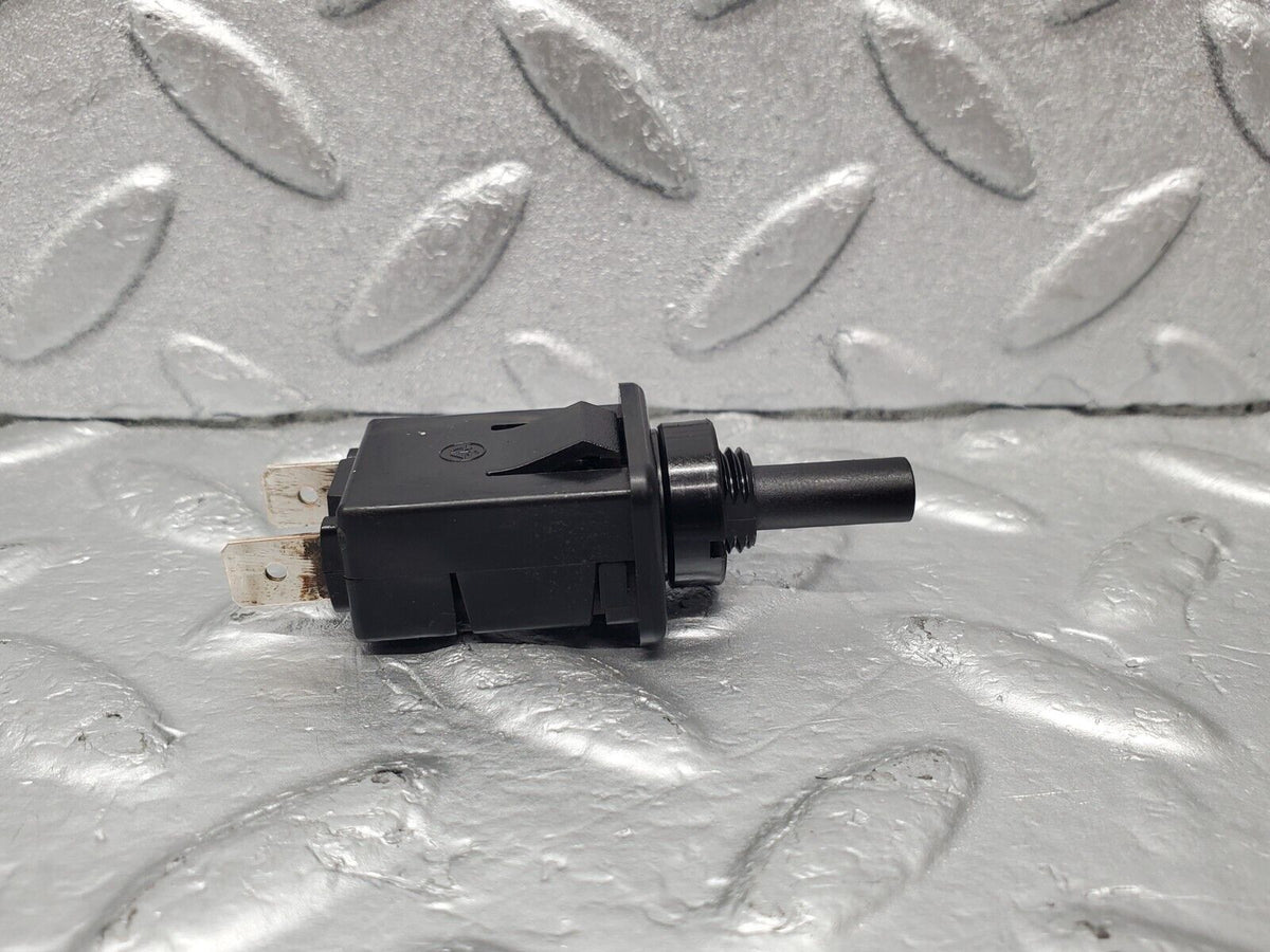 46552 Mercedes-Benz C123 280CE Coupe Door Contact Switch A0008213152