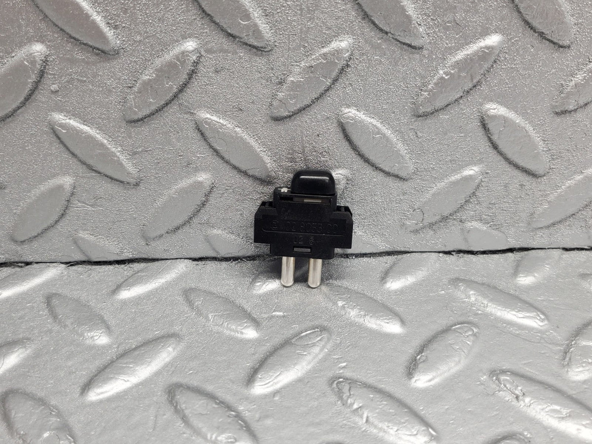 49120 Mercedes-Benz A124 320E Cabriolet Child Lock Control Switch A1248204910