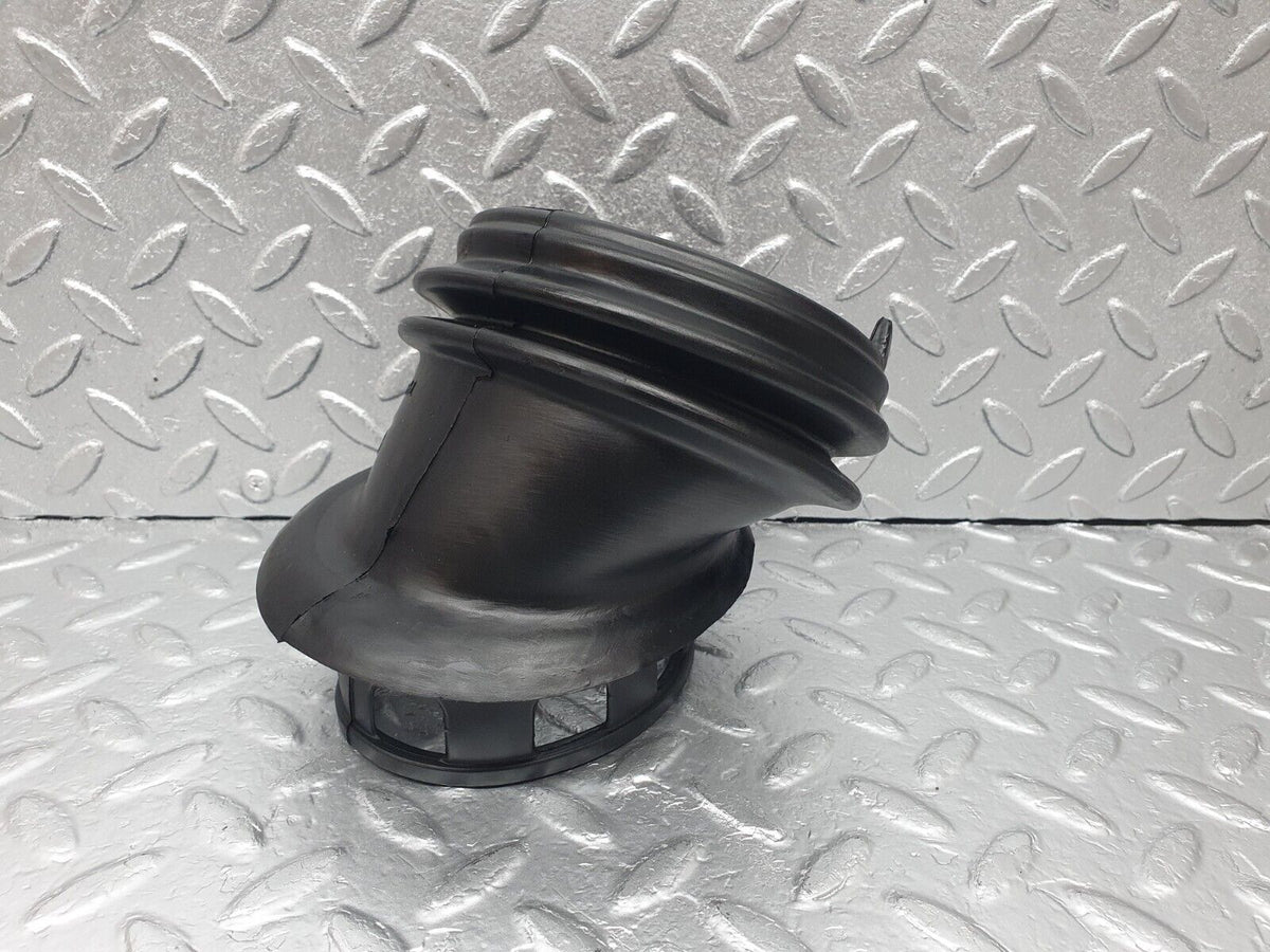 43609 Mercedes-Benz C126 380SEC Coupe Fuse Box Rubber Grommet A1265450146