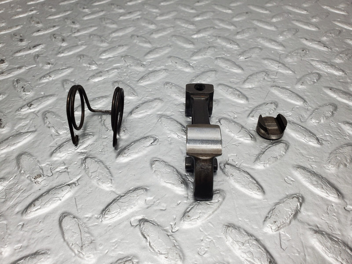 48872 Mercedes-Benz W108 Valve Rocker Arm With Retaining Spring & Tappet