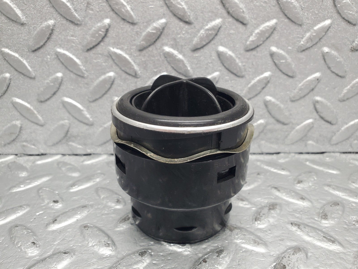 51368 Mercedes-Benz C107 R107 Dashboard Air Vent