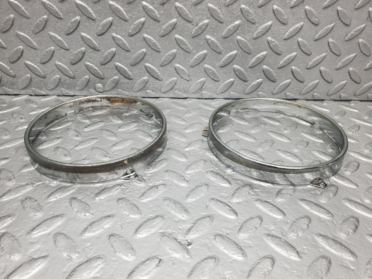 50761 Mercedes-Benz W108 280SE 3.5 Headlight Chrome Frame