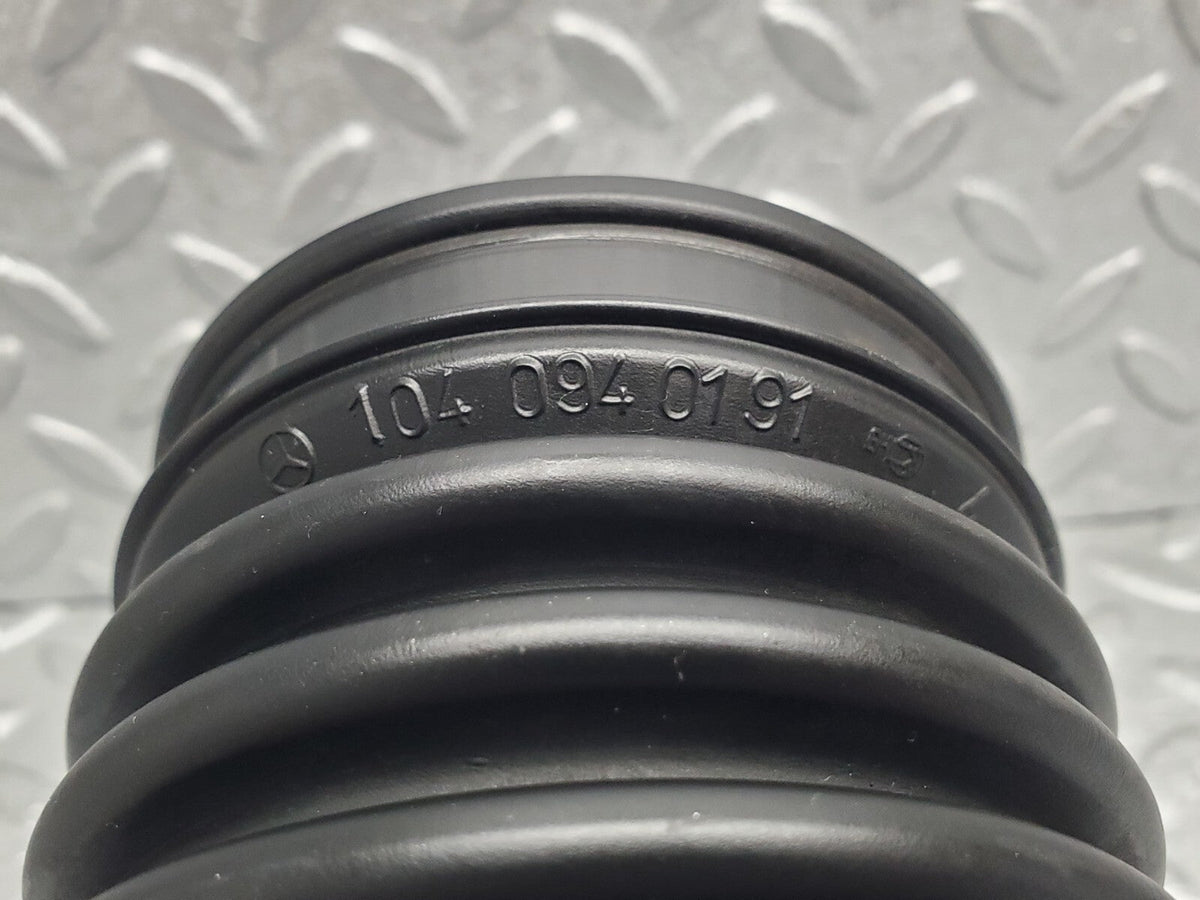 48960 Mercedes-Benz A124 320E Cabriolet Air Intake Hose A1040940191