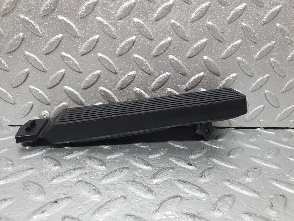 43912 Mercedes-Benz C123 230CE Coupe Accelerator Pedal With Rubber A1233010082