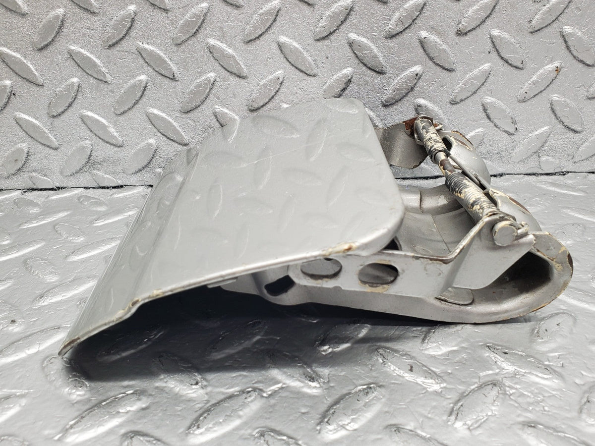 51205 Mercedes-Benz C107 Coupe Fuel Tank Flap Cap A1075840039