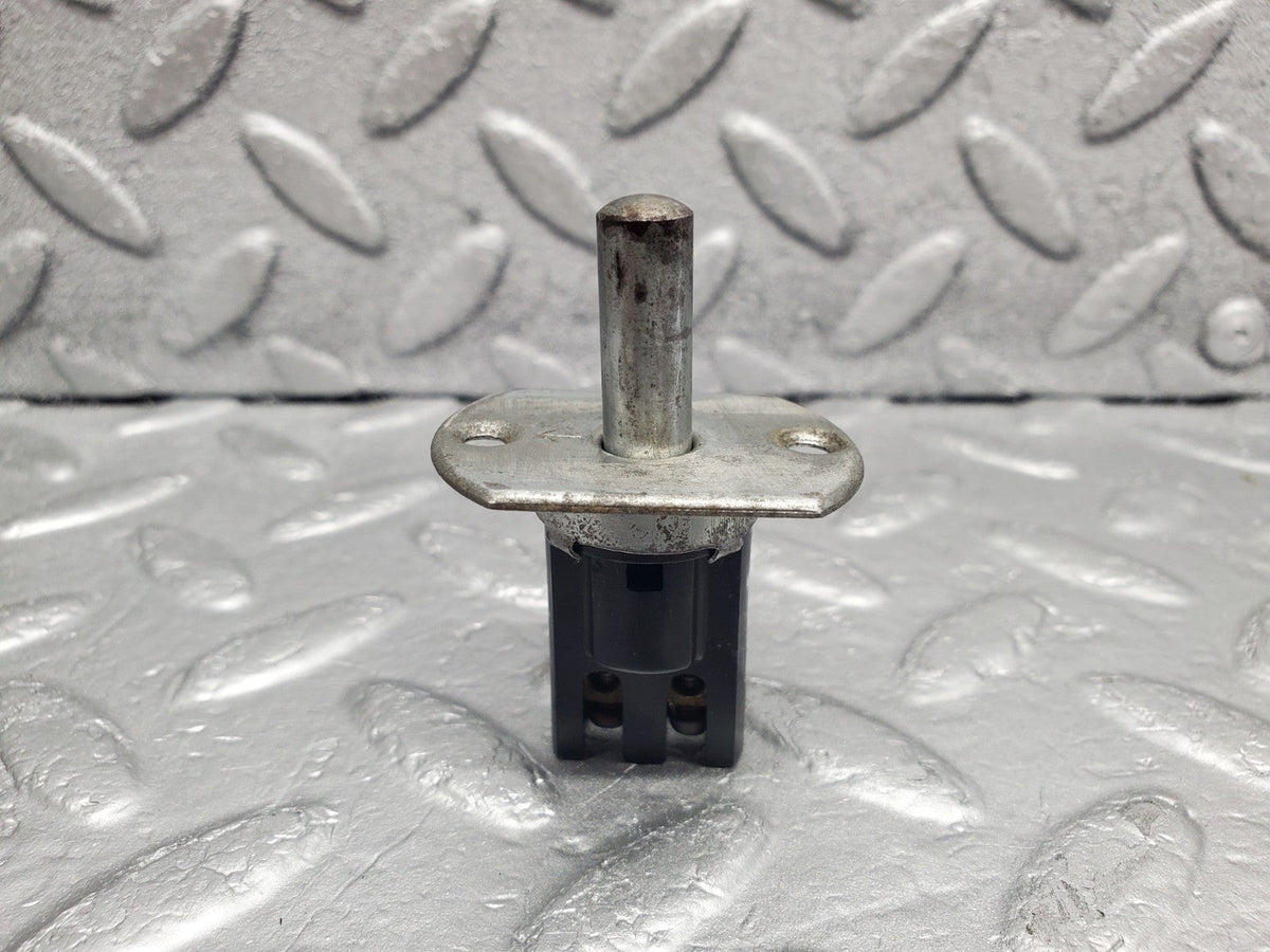 50508 Mercedes-Benz W108 280SE 3.5 Door Contact Switch