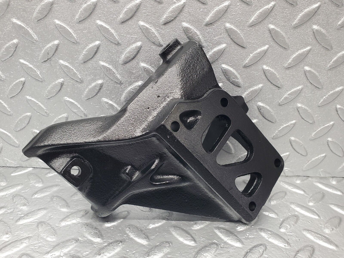 46637 Mercedes-Benz C123 280CE Coupe Alternator Generator Bracket A1101550735