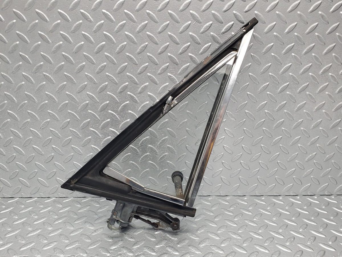 48551 Mercedes-Benz W108 Front Left Quarter Window