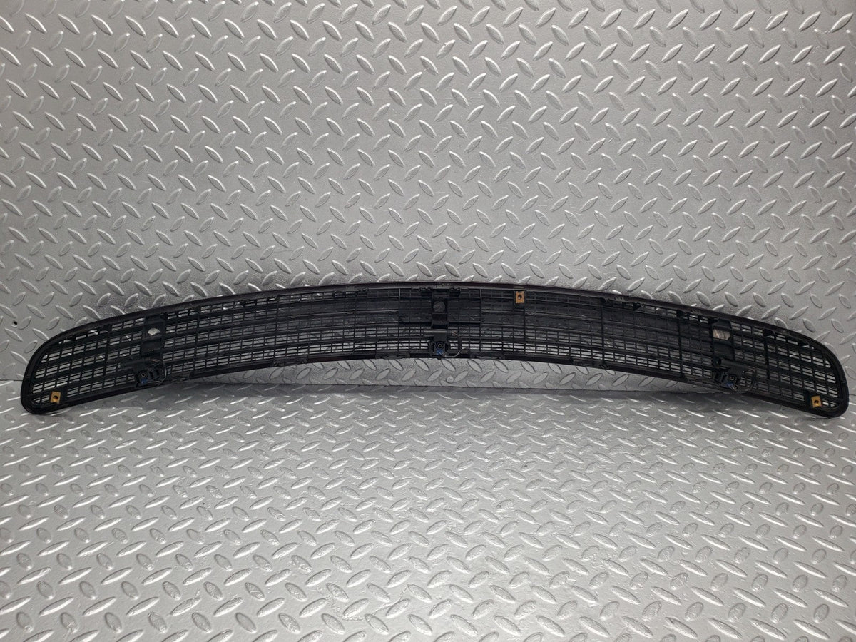 49560 Mercedes-Benz W220 Bonnet Upper Grill & Windscreen Washer Nozzle
