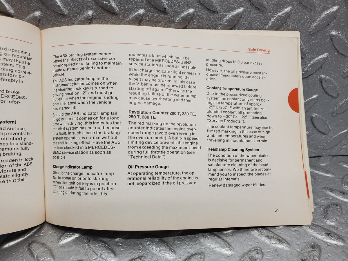 48844 Mercedes-Benz Owner's Manual A1235844782