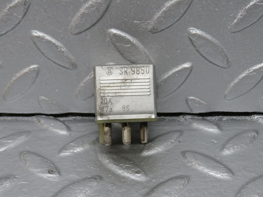 40687 Mercedes-Benz W123 300D Multi Purpose Relay A0015420219