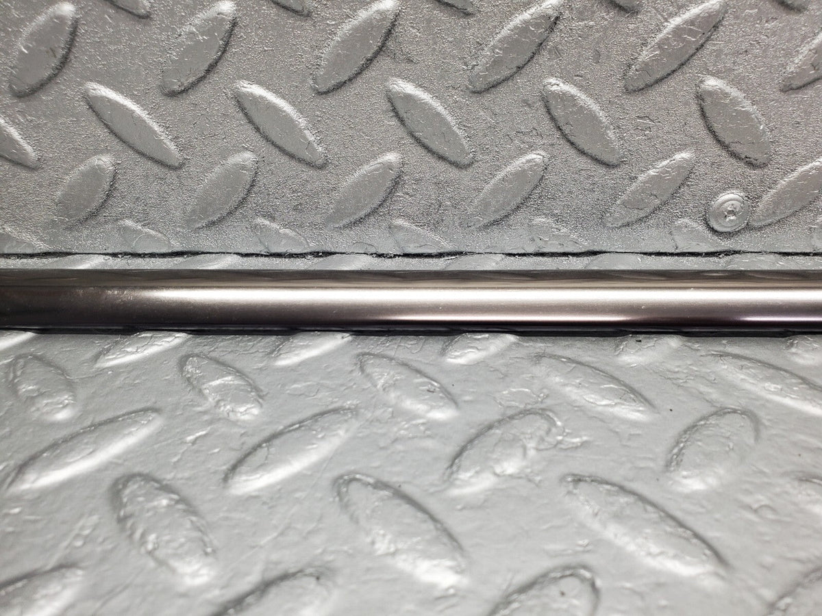 49064 Mercedes-Benz A124 320E Cabriolet Right Door Window Moulding Trim