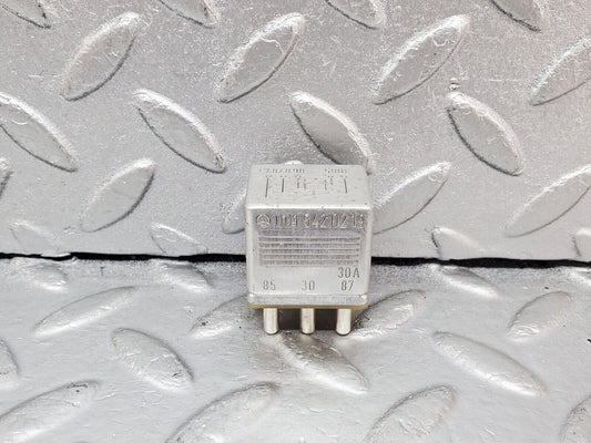 44360 Mercedes-Benz W123 280E Multi Purpose Relay A0015420219