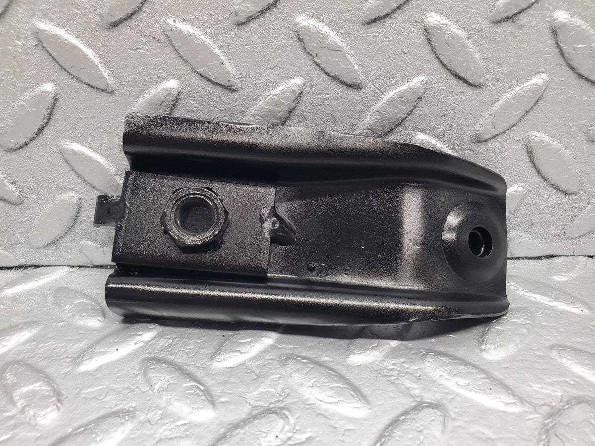 49927 Mercedes-Benz R107 380SL Engine Suspension Holder Right Side