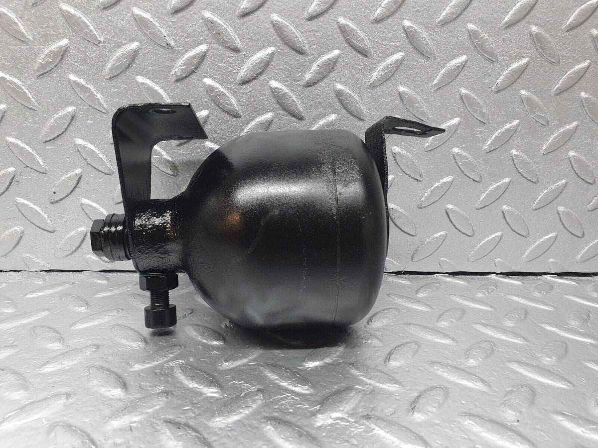 43608 Mercedes-Benz C126 380SEC Coupe Rear Suspension Sphere