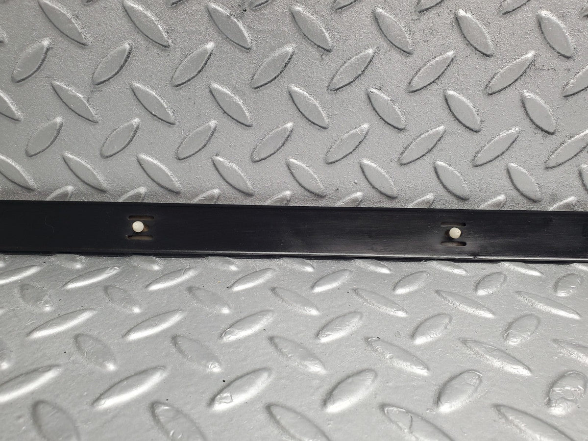 50942 Mercedes-Benz W108 280SE 3.5 Left Skirt Chrome Trim Strip