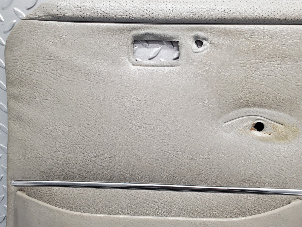 50523 Mercedes-Benz W108 280SE 3.5 Front Right Door Card Grey