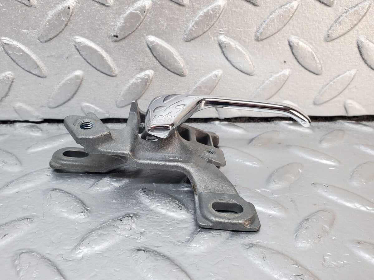 45560 Mercedes-Benz W126 420SE Right Door Interior Handle