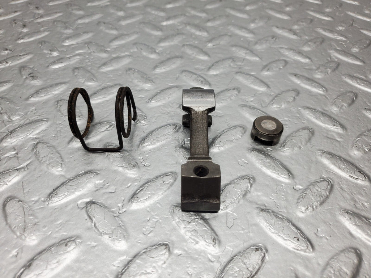 48883 Mercedes-Benz W108 Valve Rocker Arm With Retaining Spring & Tappet