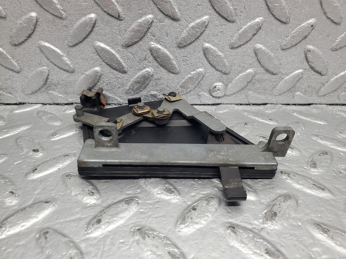 51361 Mercedes-Benz C107 R107 Air Vent Control Lever Left A1078300385