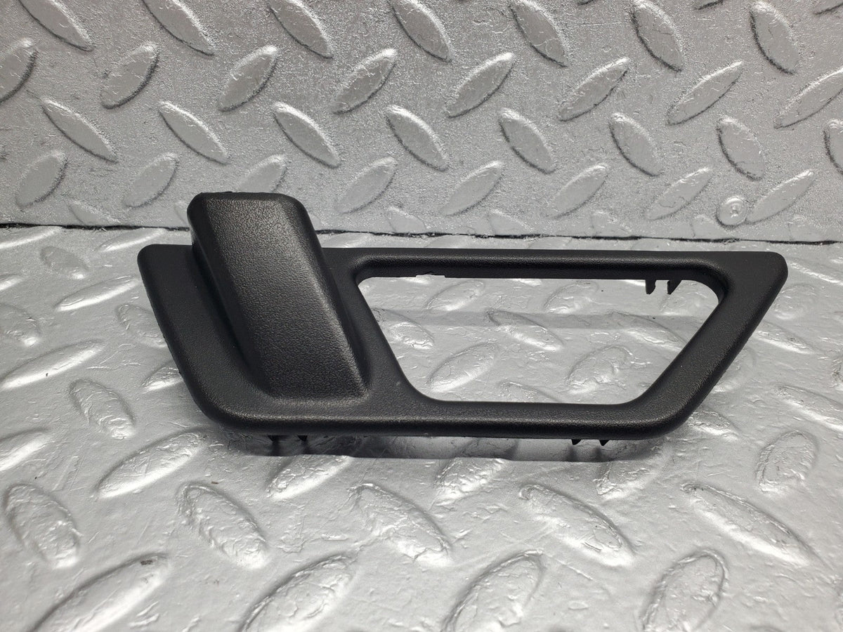 49188 Mercedes-Benz A124 320E Cabriolet Door Opener Frame Right