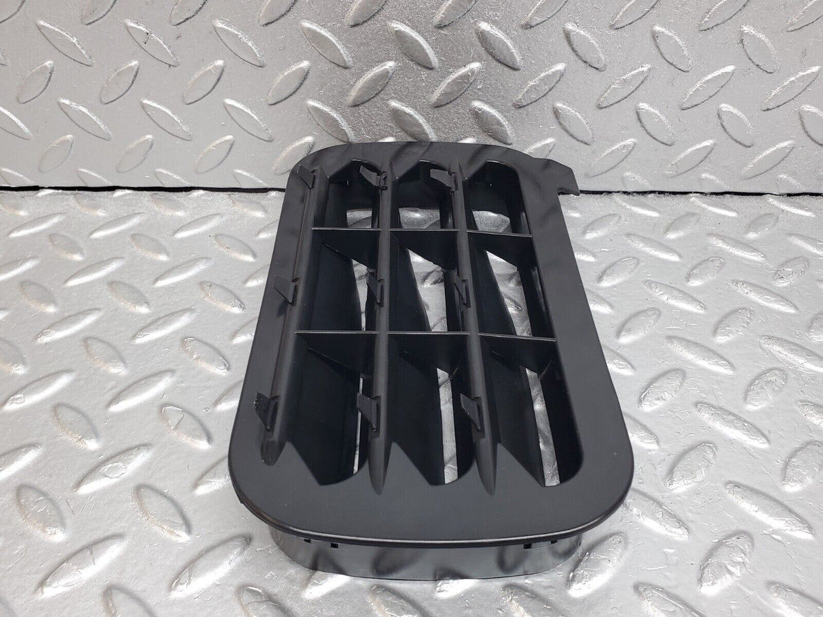 44735 Mercedes-Benz W124 220E Rear Air Intake Vent Left A1248370230 A1248370242