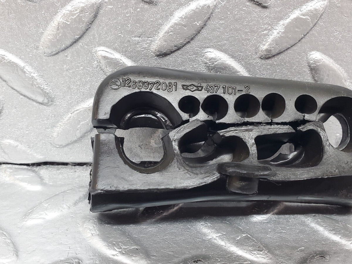 45726 Mercedes-Benz W126 420SE Firewall Grommet Left Side A1269972081