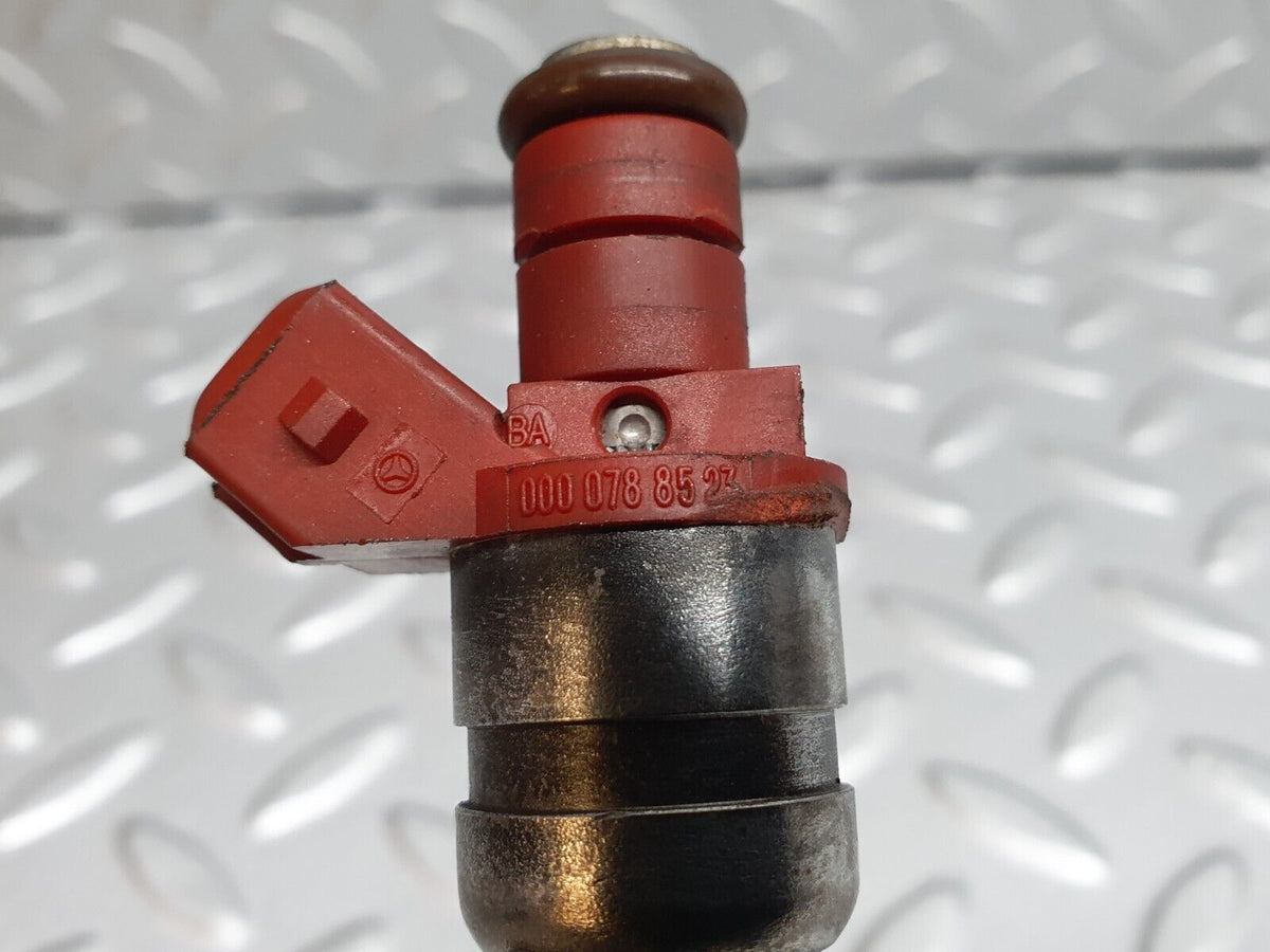 42057 Mercedes-Benz W202 C200 Fuel Injector Siemens A0000788523