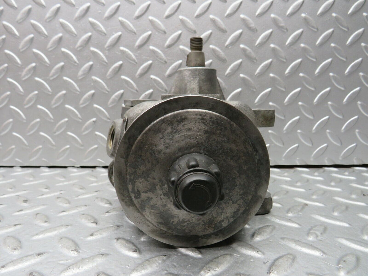 22203 Mercedes-Benz S123 280TE Wagon Power Steering Pump A1264601580