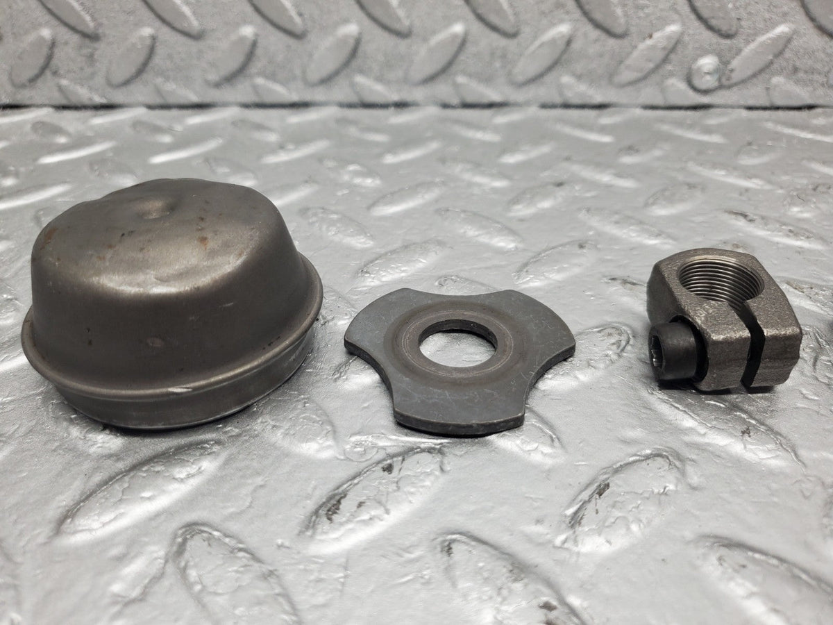 50016 Mercedes-Benz R107 380SL Wheel Hub Locking Cap Sets