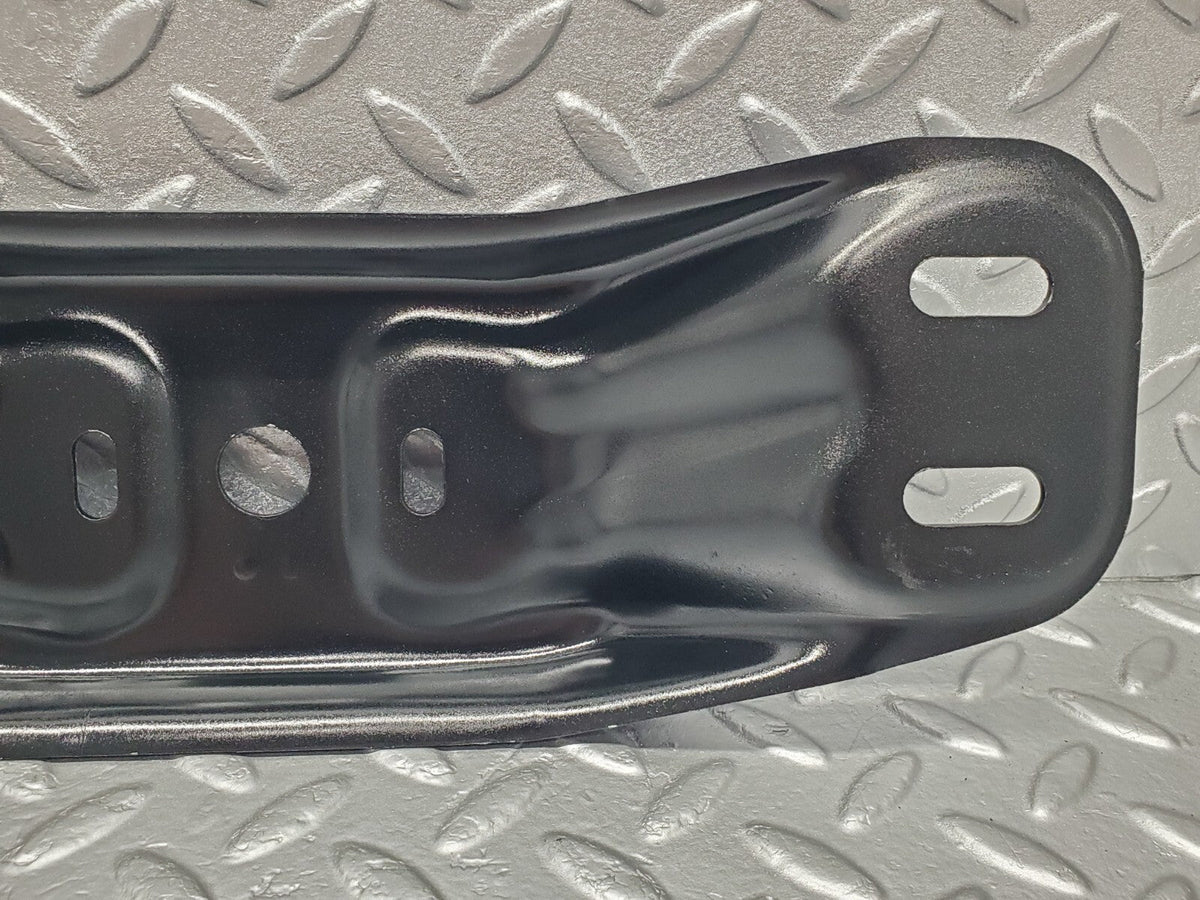 48973 Mercedes-Benz A124 320E Cabriolet Gearbox Mount Bracket
