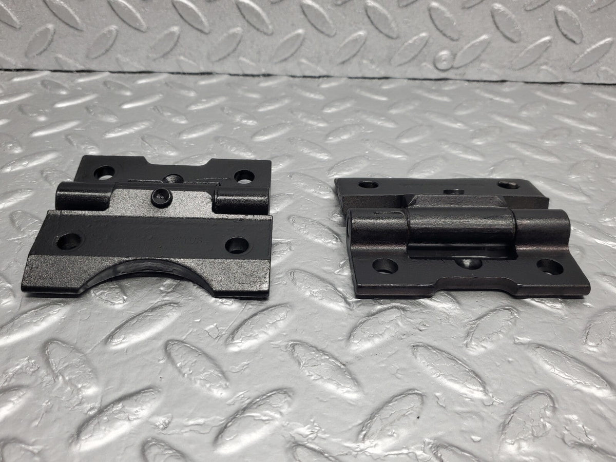 48315 Mercedes-Benz C126 Coupe Door Hinge Left Side A1237200037