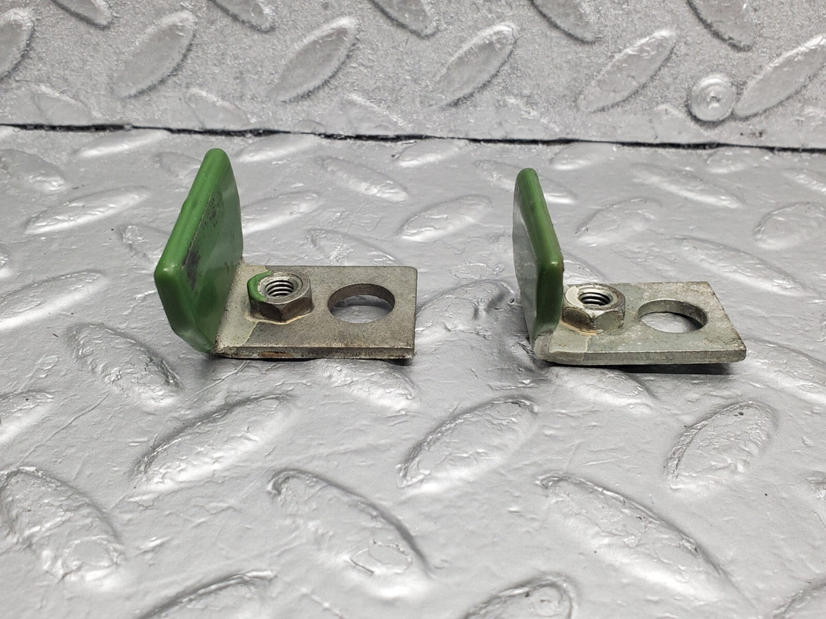 48338 Mercedes-Benz C126 Coupe Window Stop Plate 2x