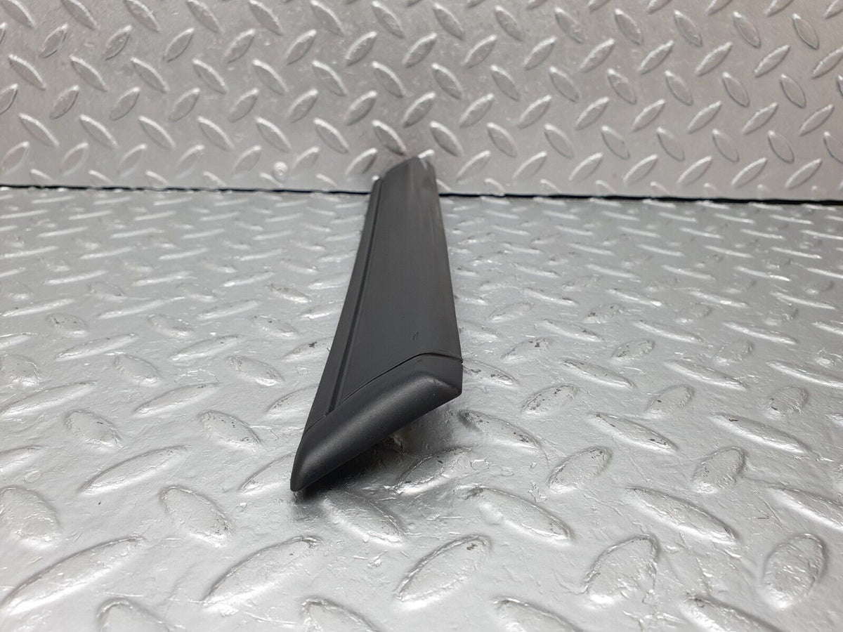 41426 Mercedes-Benz W124 200E Front Left Fender Wing Centre Moulding Trim