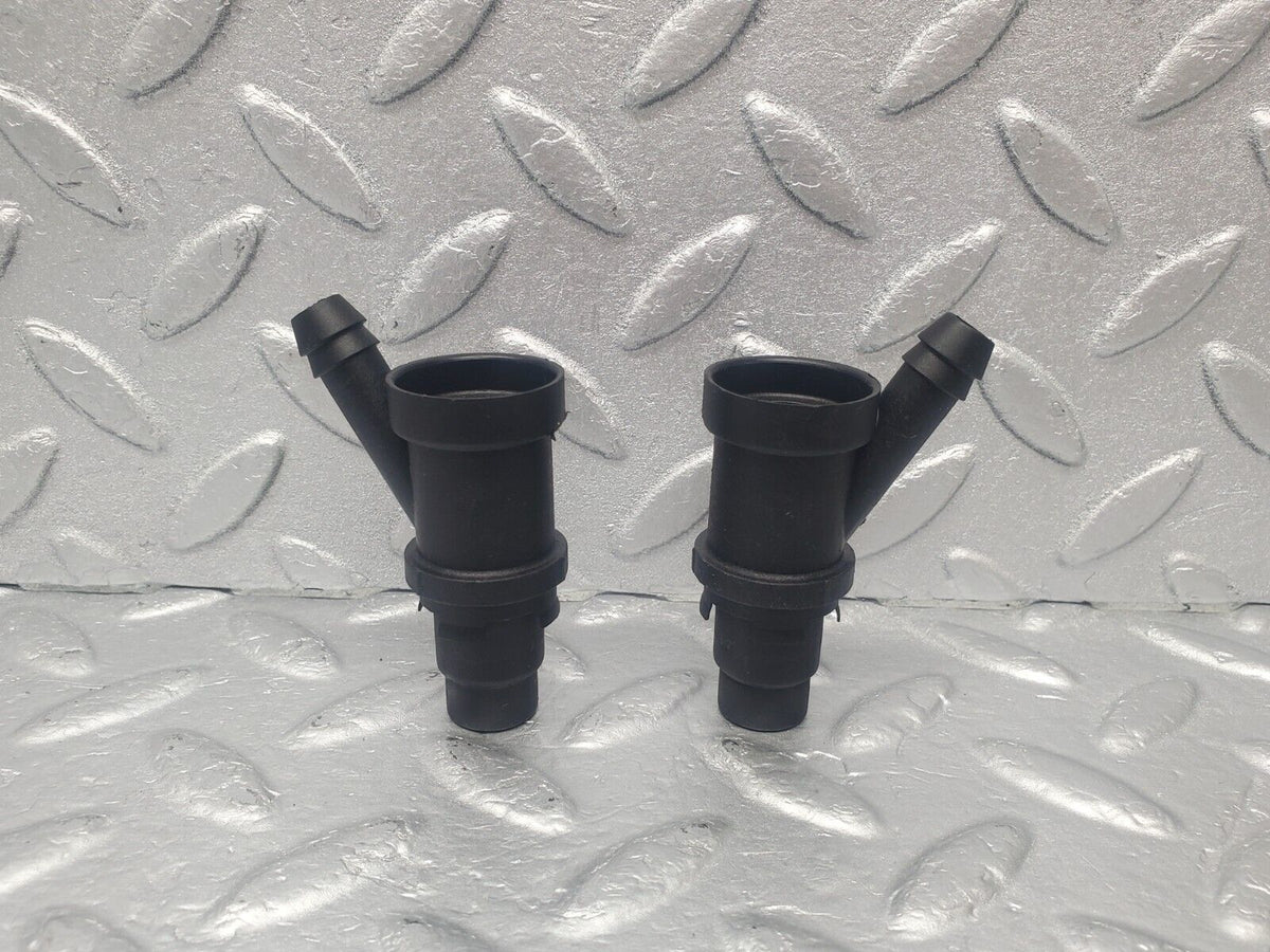 46038 Mercedes-Benz W126 420SE Fuel Injector Holder 2X