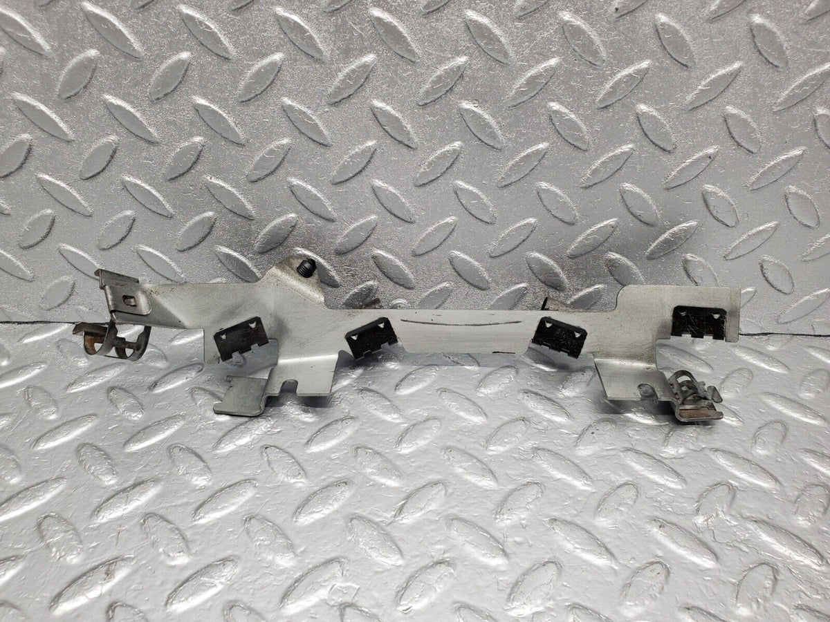 47969 Mercedes-Benz R230 350SL Coupe Oxygen Sensor Wiring Plug Bracket A2305400073