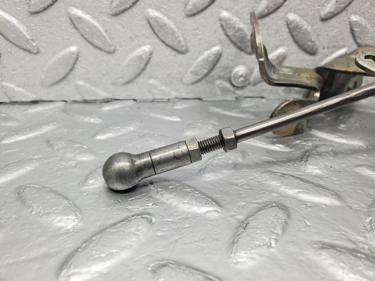 46072 Mercedes-Benz W126 420SE Throttle Linkage