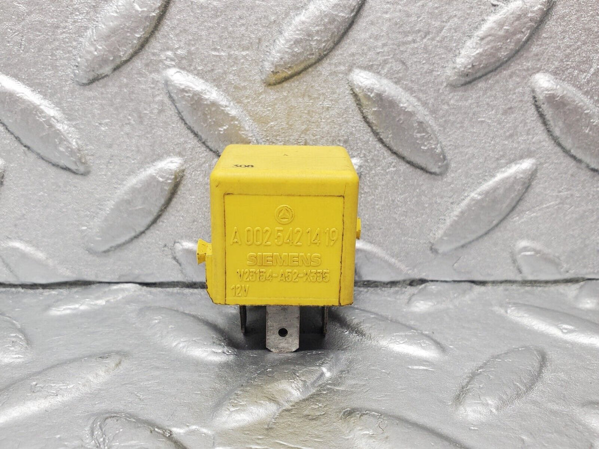 46916 Mercedes-Benz R129 320SL Coupe Multi Purpose Relay A0025421419