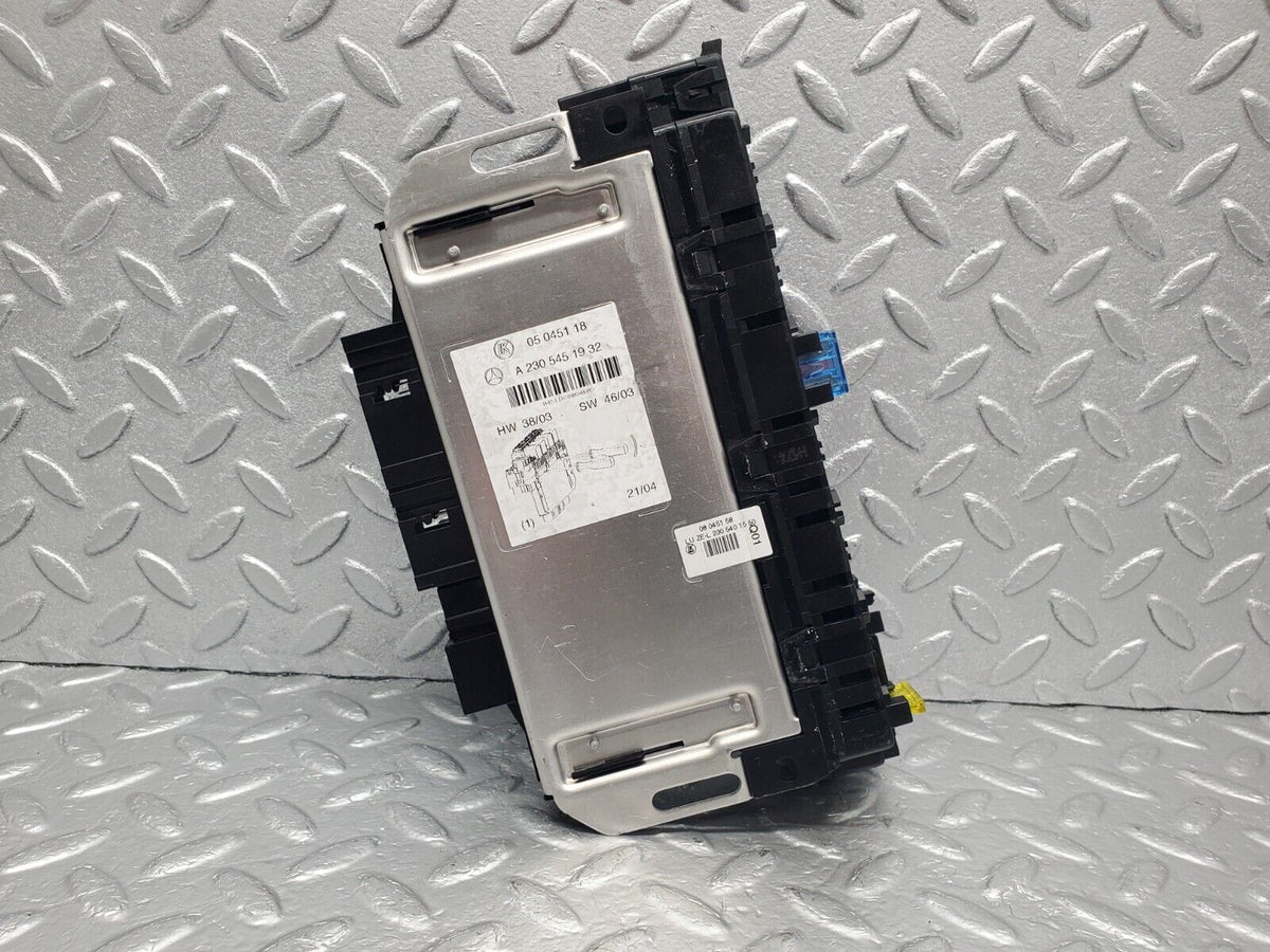 47849 Mercedes-Benz R230 350SL Coupe SAM Control Unit Fuse Box A2305451932