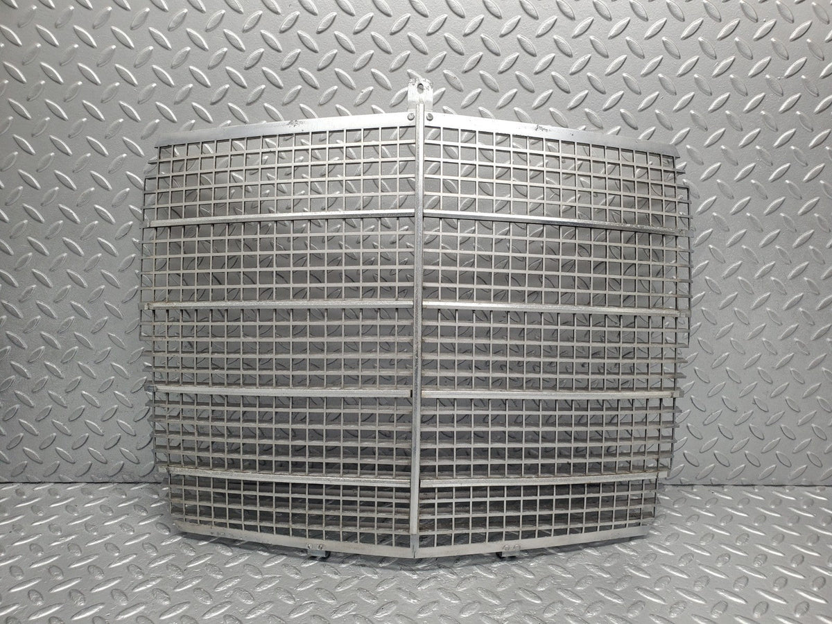 50855 Mercedes-Benz W108 280SE 3.5 Bonnet Grill