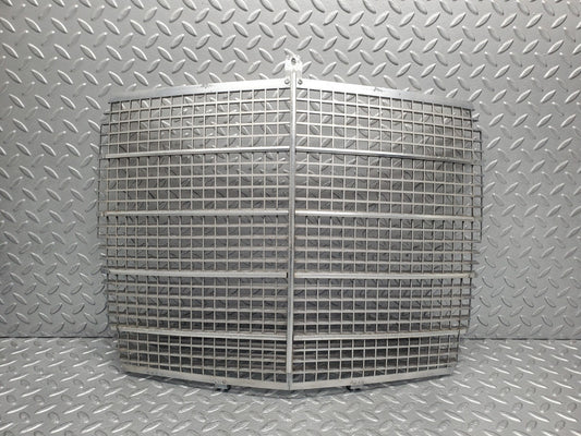 50855 Mercedes-Benz W108 280SE 3.5 Bonnet Grill