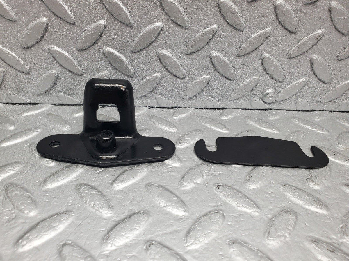49630 Mercedes-Benz W123 Trunk Lock Latch A1237580150