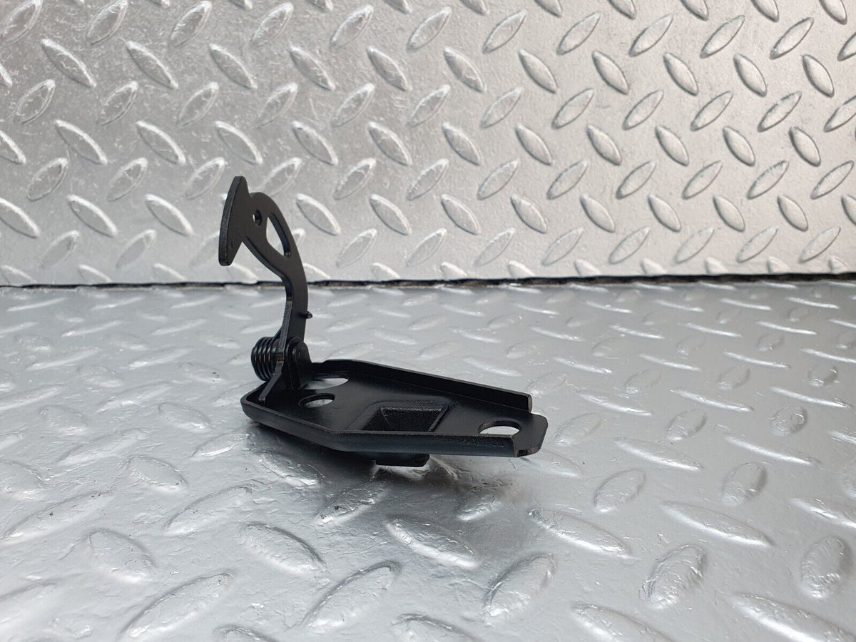 42835 Mercedes-Benz W201 190 2.0L Bonnet Safety Latch A2018800560