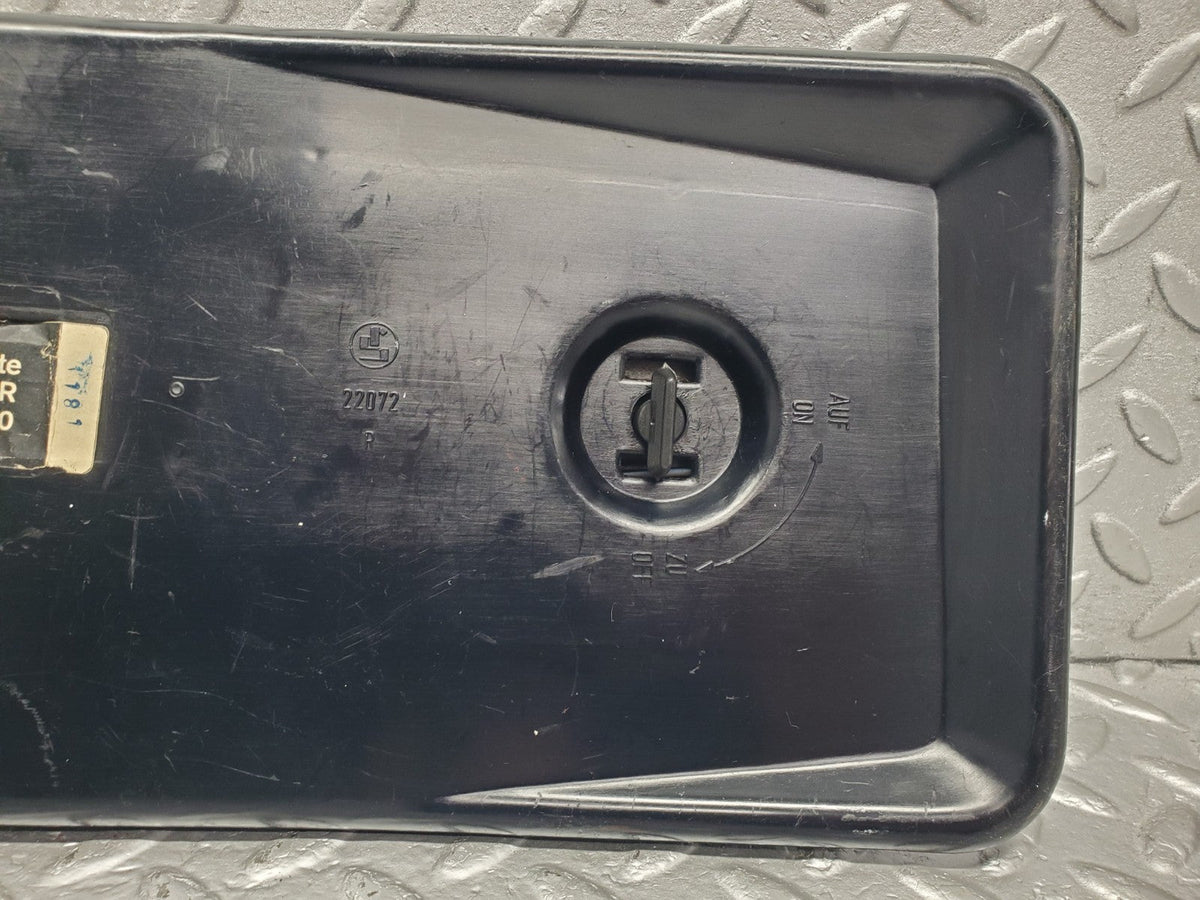 51234 Mercedes-Benz C126 Coupe Tail Light Bulb Holder Right Side A1268201064