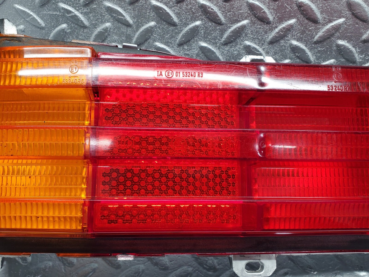 48688 Mercedes-Benz W123 Tail Light Left Side No Bulb Holder 0153240 R3