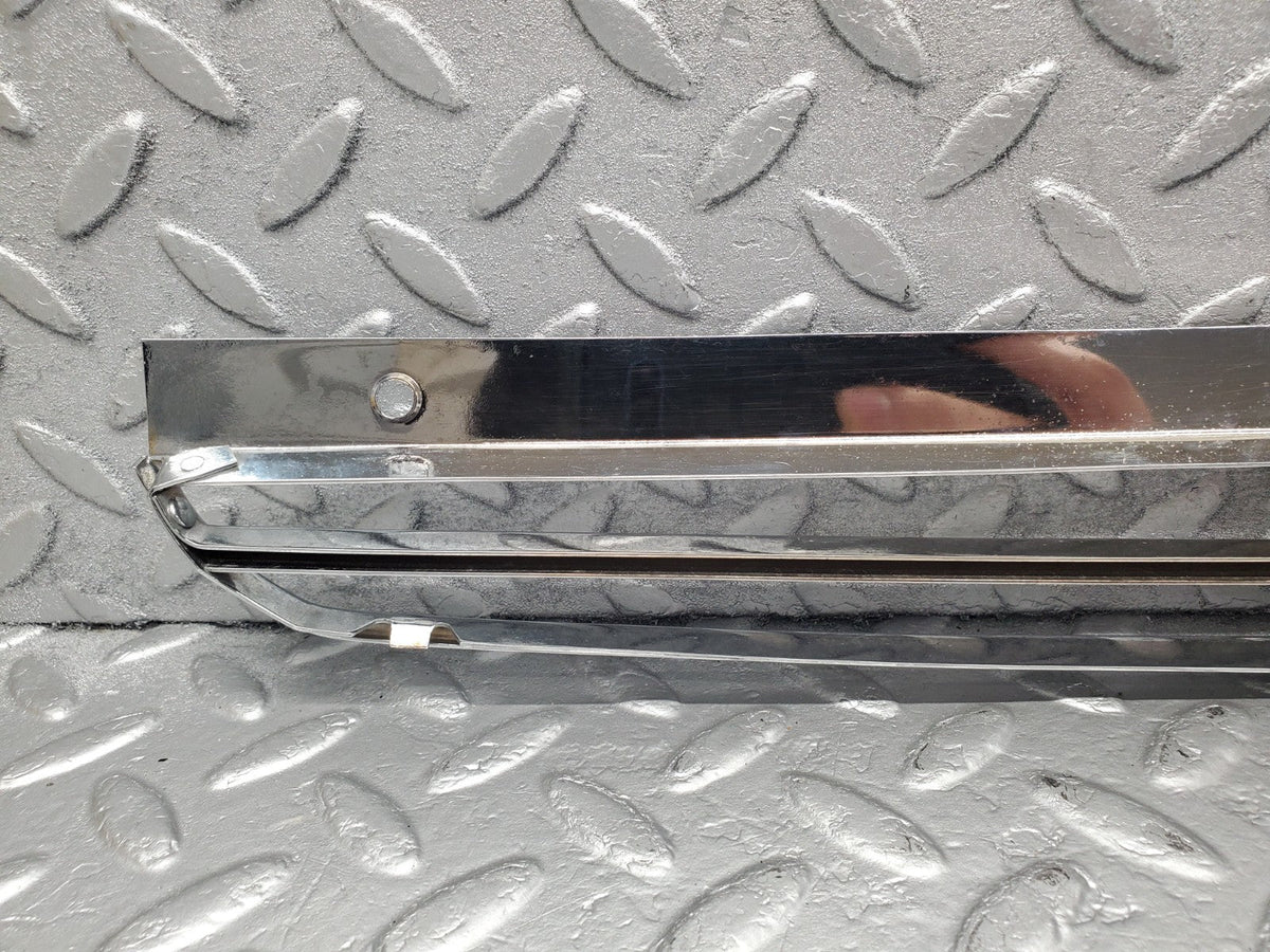 51204 Mercedes-Benz W113 Pagoda Air Intake Chrome Grill
