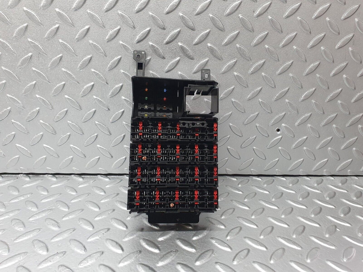 41816 Mercedes-Benz W202 C200 Fuse Box A2085450140