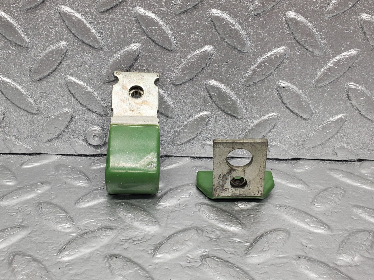 48335 Mercedes-Benz C126 Coupe Window Stop Plate 2x