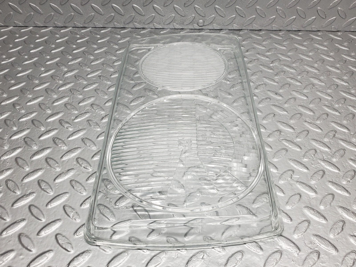 48690 Mercedes-Benz W123 Headlight Lens Right Hella New 005-118652